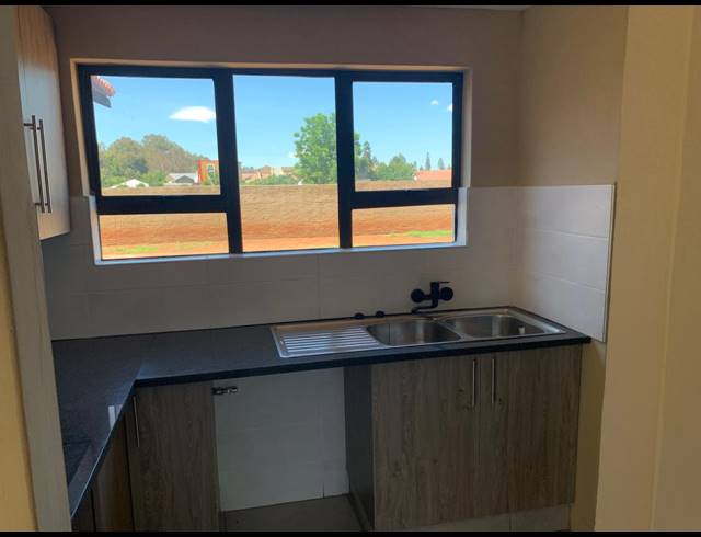 3 BEDROOM HOUSE FOR SALE IN HENLEY ON KLIP